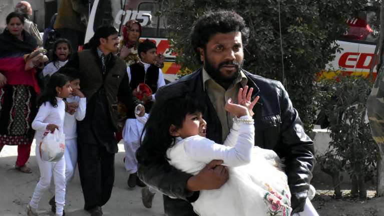 Επίθεση αυτοκτονίας σε χριστιανική εκκλησία στο Πακιστάν, πέντε νεκροί