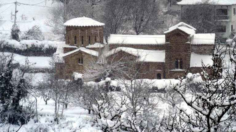 Το έστρωσε σε Περτούλι - Τρίκαλα, αλυσίδες σε Κ. Μακεδονία