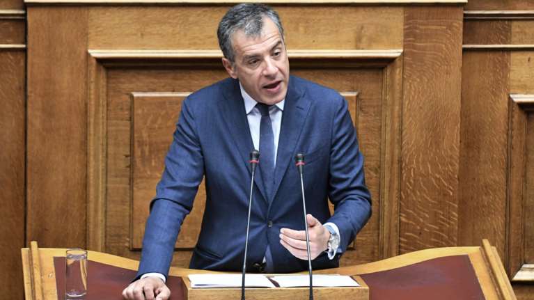 Θεοδωράκης: «Ανίκανη για την ανάπτυξη η κυβέρνηση, θα αναδιανέμει φτώχεια»