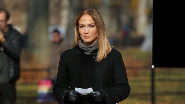 Η Τζένιφερ Λόπεζ και η τρυφερή ασορτί εμφάνιση με τα δίδυμα παιδιά της