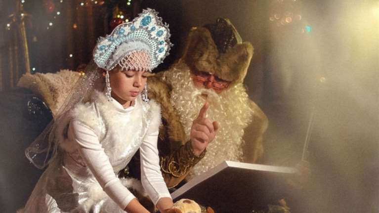 Θεσσαλονίκη: Ο έλληνας Άγιος Βασίλης και o Ρώσος &quot;Παππούς Πάγος&quot;