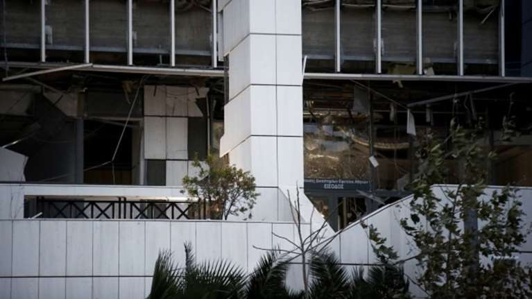 Μεγάλες ζημιές από την έκρηξη της βόμβας στο Εφετείο [φωτό]