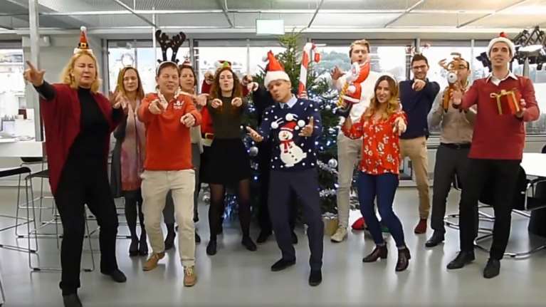 Το επικό χριστουγεννιάτικο βίντεο της ολλανδικής πρεσβείας στην Ελλάδα