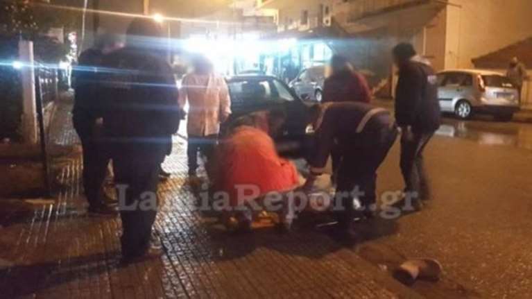 Λαμία: Αυτοκίνητο παρέσυρε μάνα με παιδί στην αγκαλιά της