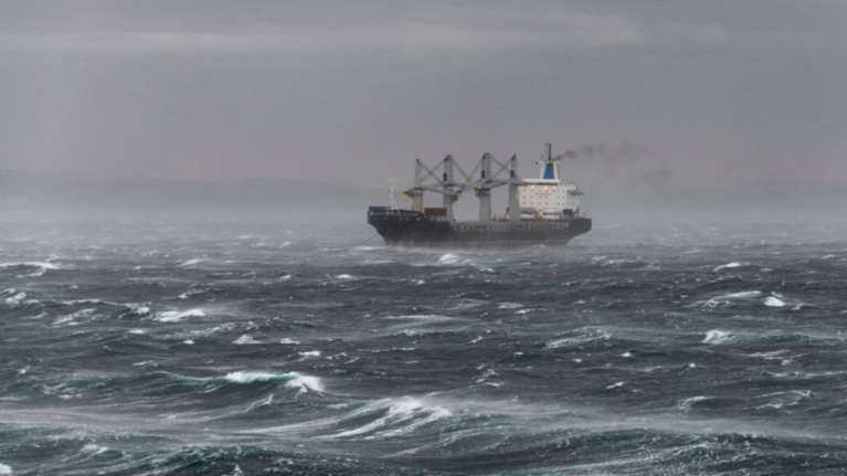 Προσάραξε φορτηγό πλοίο κοντά στη Μύκονο