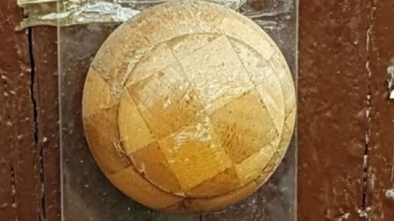 Πιστή θαμώνας σε μπαρ της Κρήτης και... μετά θάνατον