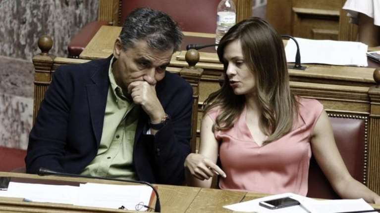 Με νομοσχέδιο - σκούπα και διαδικασίες εξπρές τα προαπαιτούμενα