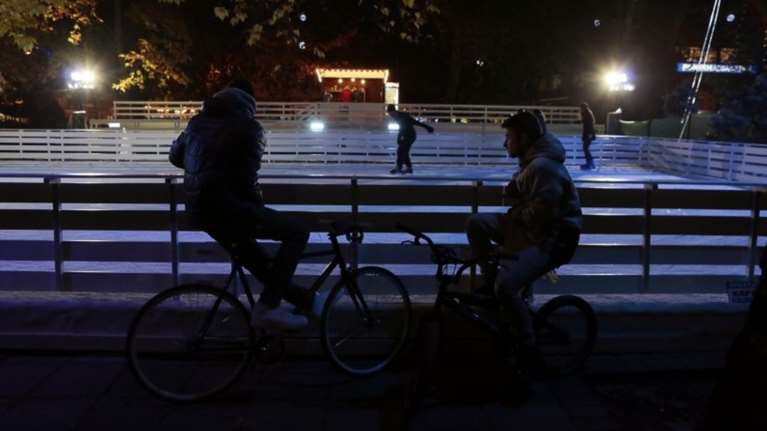 Ληστεία σε παγοδρόμιο στον Ταύρο ,«άδειασαν» το ταμείο