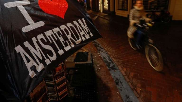 Κακοκαιρία στην Ολλανδία - Σοβαρά προβλήματα στις πτήσεις