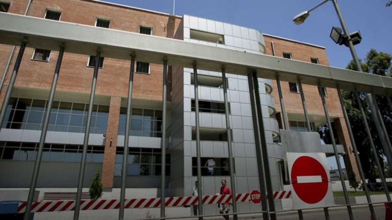 Τριπλή απόδραση επικίνδυνων ισοβιτών από το Μεταγωγών