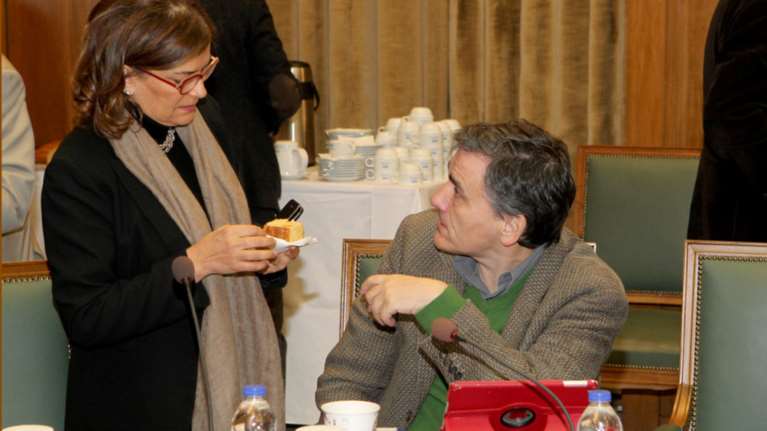 Το παρασκήνιο για τις 12 δόσεις και το άδειασμα Αντωνοπούλου από τον ΥΠΟΙΚ