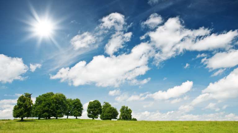 Αίθριος σήμερα ο καιρός, πού θα σημειωθούν ασθενείς βροχές