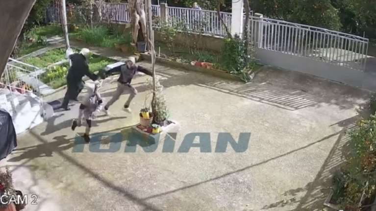 Πρωτοφανής επίθεση ανηλίκων κατά 82χρονης στη Λακωνία [βίντεο]