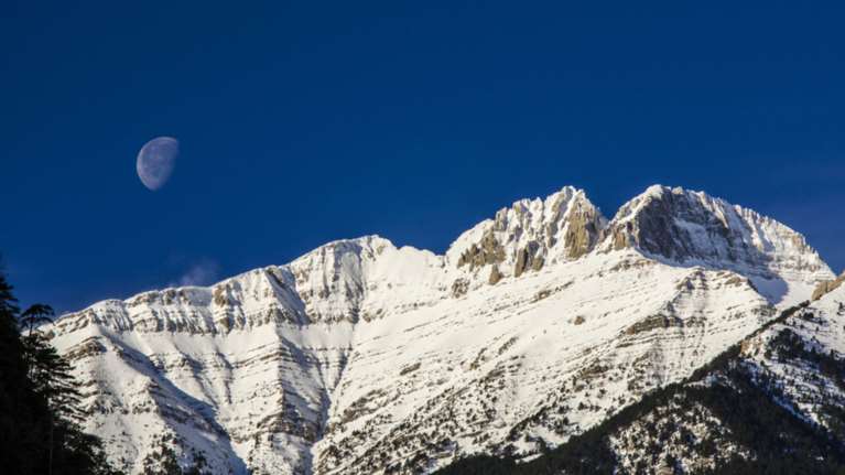 Νύχτα αγωνίας στον Όλυμπο: Εγκλωβισμένη σε καταφύγιο η 35χρονη