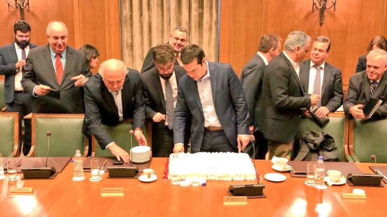 Έκοψαν και βασιλόπιτα στο υπουργικό: Το φλουρί στον Καμμένο