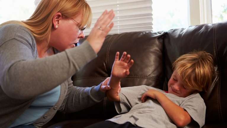 Παράνομο το χαστούκι από γονείς σε παιδιά στην Ουαλία;