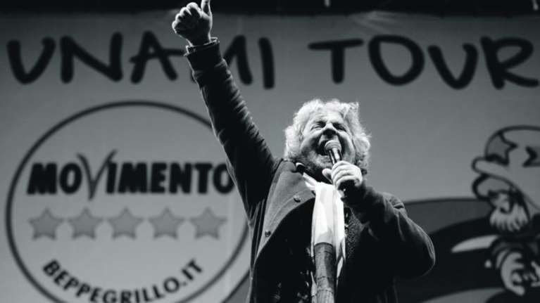 «Κωλοτούμπα» και από τον Γκρίλο: Αργά να βγει η Ιταλία από το ευρώ