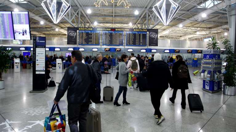 Τρίωρη στάση εργασίας από τους ελεγκτές εναέριας κυκλοφορίας τη Δευτέρα