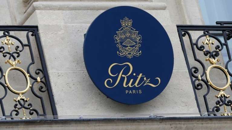 Γαλλία: Ένοπλοι &#39;σήκωσαν&#39; κοσμήματα πολλών εκατ. από το Ritz του Παρισιού