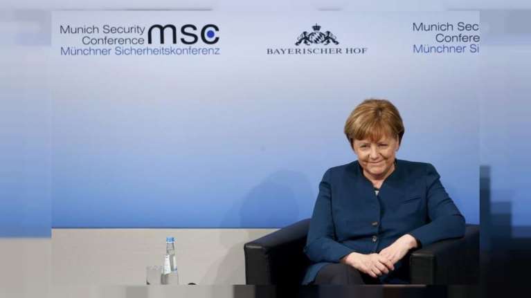 Δεν θα εξαντλήσει την τετραετία τη Μέρκελ, πιστεύει το 56% των Γερμανών