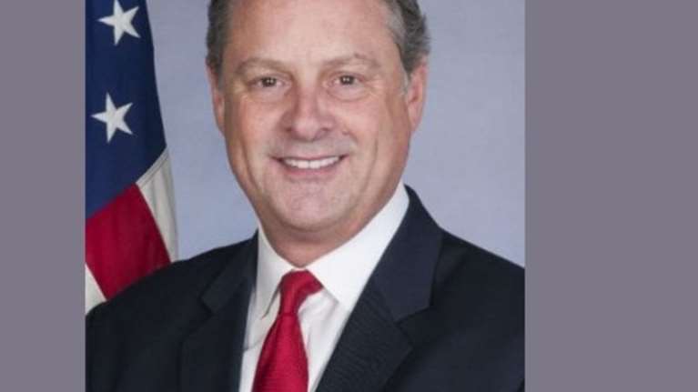 Τα βρόντηξε ο πρέσβης των ΗΠΑ στον Παναμά, δεν αντέχει άλλο τον Τραμπ