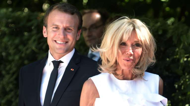 Βιβλίο &quot;πικάντικο&quot; εμπνευσμένο από την Μπριζίτ είχε γράψει νέος ο Μακρόν