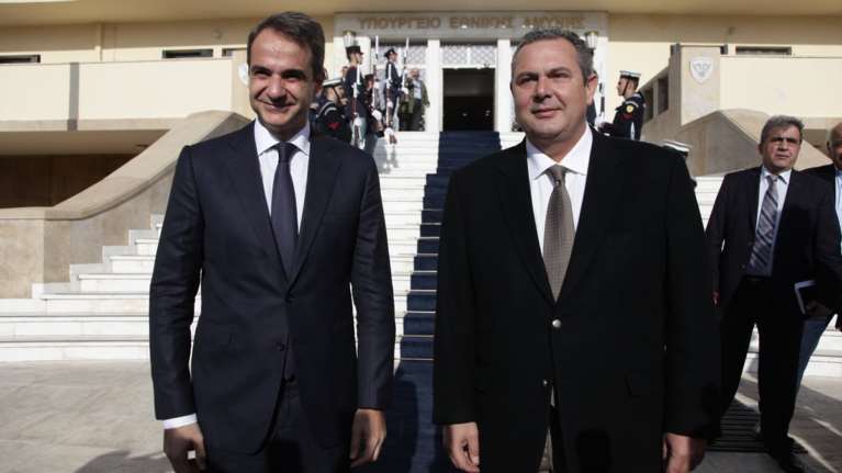 Η «πόρτα» του Κυριάκου Μητσοτάκη στον Πάνο Καμμένο