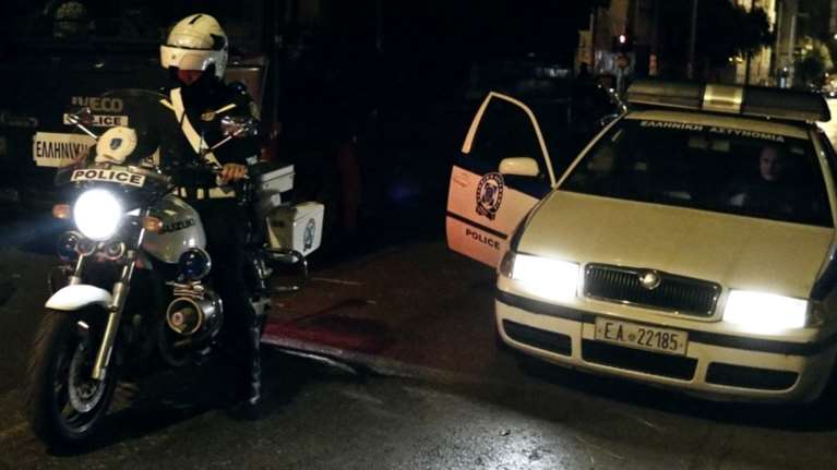 Περίεργη υπόθεση στη Ρόδο: Πυροβόλησαν κομμωτή