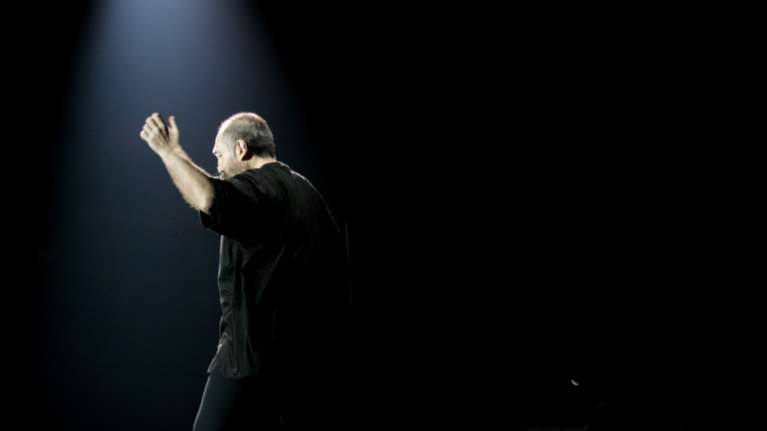 Γκράφιτι στη μνήμη του Τζίμη Πανούση στο κέντρο της Αθήνας [Εικόνα]