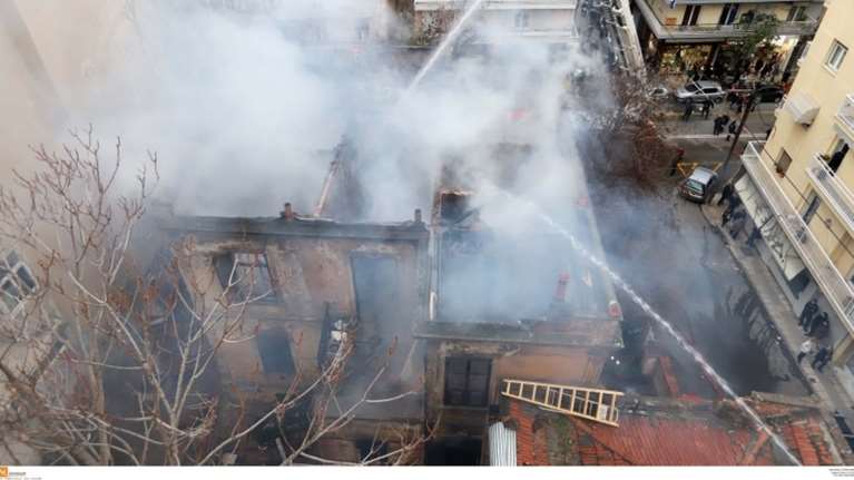 Βίντεο - Ντοκουμέντο από την πυρπόληση κτιρίου στο συλλαλητήριο