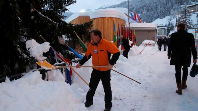 Νταβός:Ο Τσίπρας περπάτησε 2 χιλιόμετρα για να φτάσει στο WEF