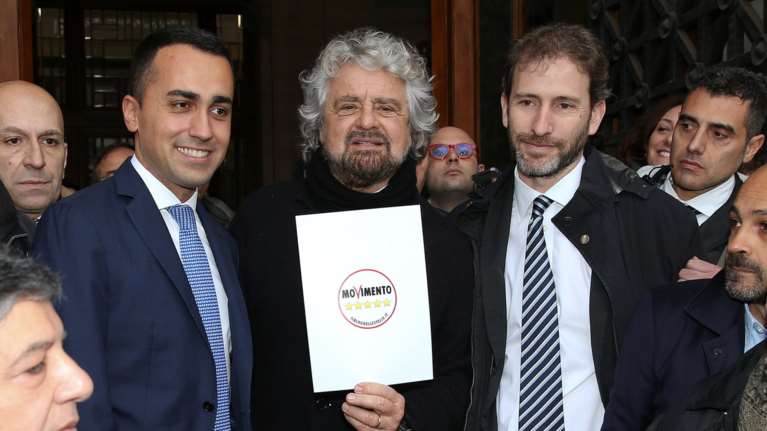 Ο Μπέπε Γκρίλο αποχωρεί από το Κίνημα 5 Αστέρων- Κίνηση τακτικής;