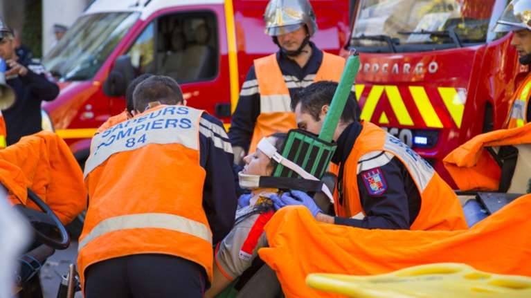 Γαλλία: Είκοσι επτά τραυματίες σε τροχαίο με σχολικό λεωφορείο