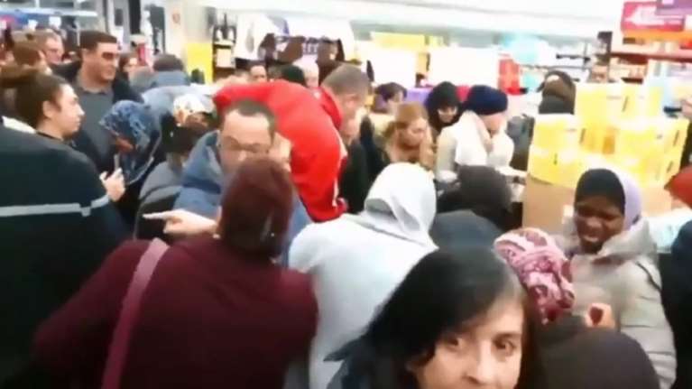 Απίστευτες σκηνές στη Γαλλία για μία Nutella!