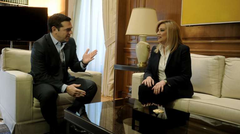 Σκληρή κόντρα Μαξίμου - ΔΗΣΥ για διαρροές και Σκοπιανό