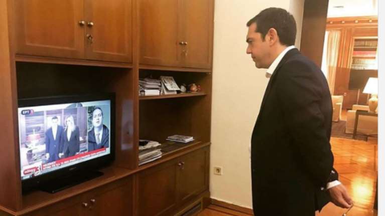 Το ...backstage με τον Τσίπρα στο Μαξίμου μέσω instagram