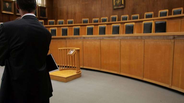 Θλιβερή πρωτιά: Με ρυθμούς... χελώνας η απονομή δικαιοσύνης