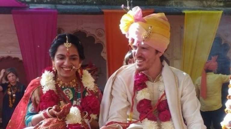 Ο Κρητικός γαμπρός &quot;μέθυσε&quot; με ρακή το Bollywood