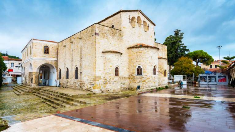 Ο Άγιος Χαράλαμπος θα γιορτάσει ξανά στον Τσεσμέ, οι τούρκοι έδωσαν άδεια