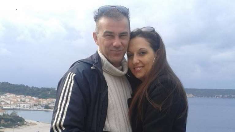 Ανείπωτη τραγωδία: Δεν γνωρίζει ότι έχασε την γυναίκα και την κόρη του