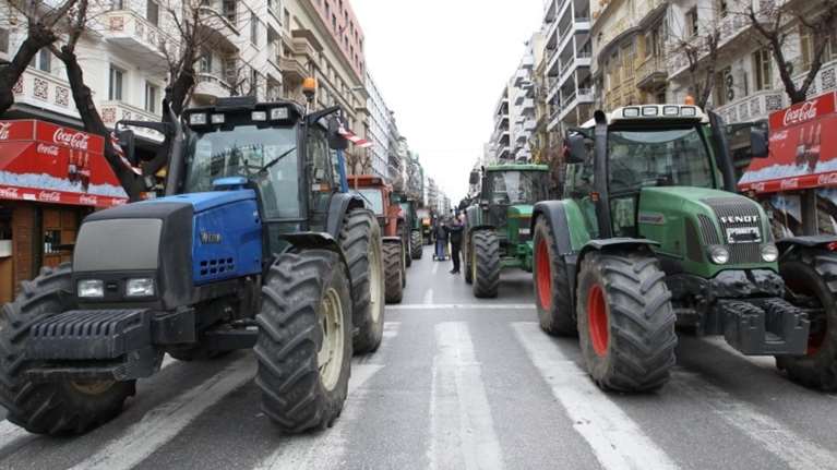 Με τα τρακτέρ οι αγρότες στο κέντρο της Θεσσαλονίκης