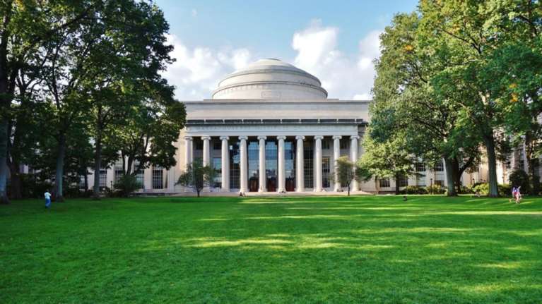 Το MIT βραβεύει την ανυπακοή που άλλαξε τον κόσμο