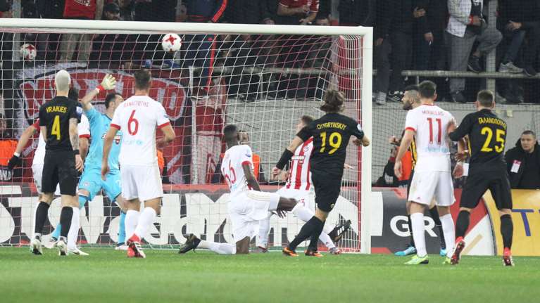 Επική ανατροπή:Η ΑΕΚ με γκολ στο '90 νίκησε 2-1 τον Ολυμπιακό!