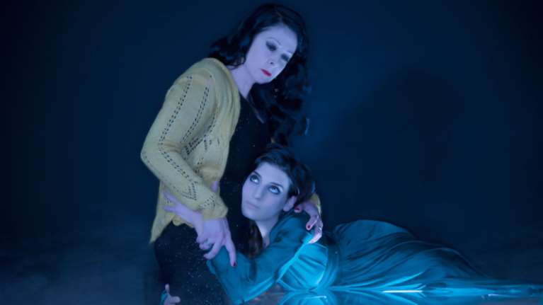 «Ροστμπίφ»: Το βραβευμένο έργο της Λείας Βιτάλη στο θέατρο Οδού Κεφαλληνίας