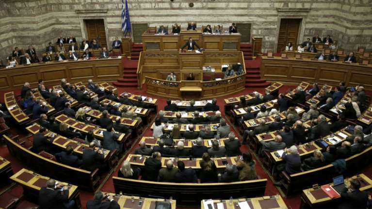 Στη βουλή η δικογραφία για τη Novartis με ονόματα πολιτικών