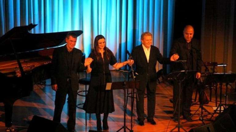 Μανώλης Μητσιάς και Καριοφυλλιά Καραμπέτη ξανά στον Παρνασσό