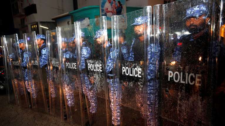 Μαλδίβες: Η χώρα βυθίζεται στο πολιτικό χάος