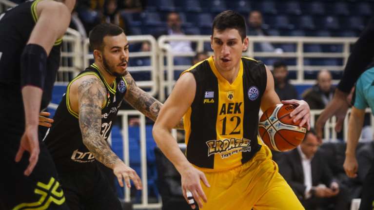 ΑΕΚ και ΠΑΟΚ πέταξαν στους «16»