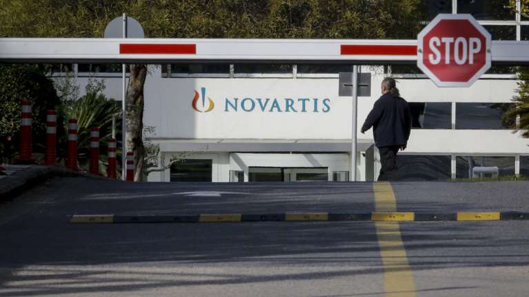 Το μυστήριο των 3 μαρτύρων: «Βαθιά λαρύγγια» ή «κουκουλοφόροι»;