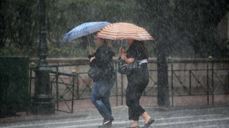 Εκτακτο δελτίο ΕΜΥ: Ερχονται καταιγίδες και χιόνια